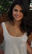 Груди Selena Gomez фотографии