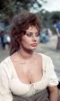 Декольте Sophia Loren