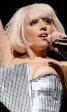 Размер груди Lady Gaga фото