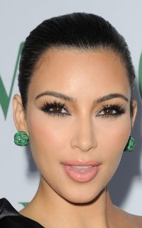 1. Глаза Ким Кардашян