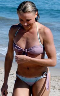 1. Грудь Камерон Диаз